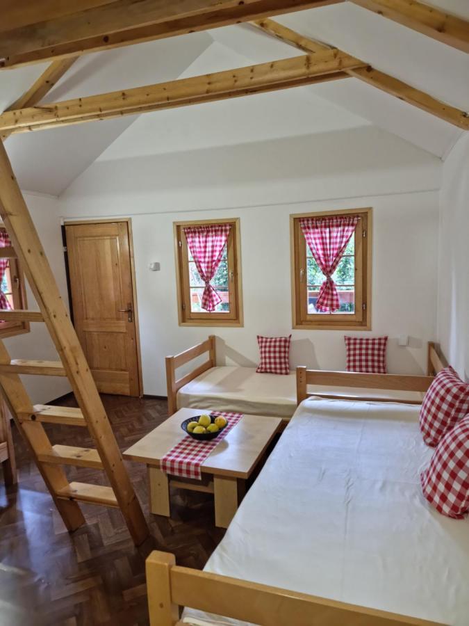 Holiday Home Sajra Kulen Vakuf Esterno foto